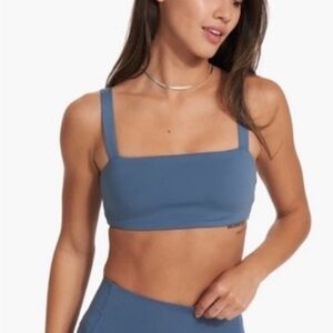 Evolve square neck Vuori Pool Blue Sports Bra